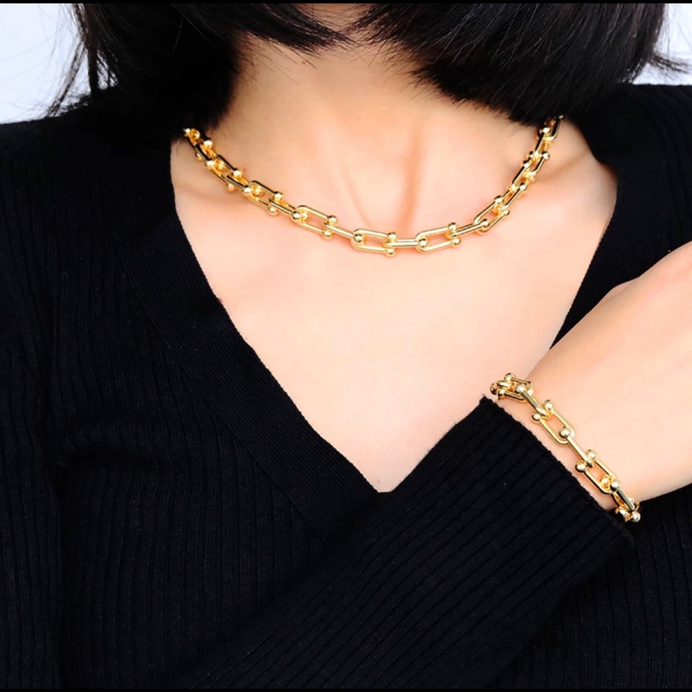 Ball U link chunky gold necklace and bracelet